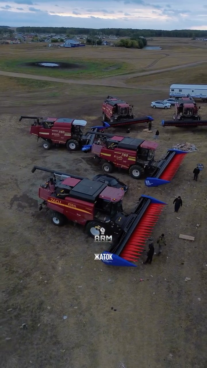 HARVESTER SN 8400